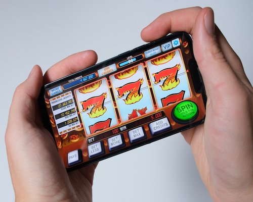 Mobile Gaming in Social Online Casinos